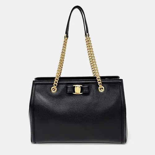 Salvatore Ferragamo Black Leather Vara