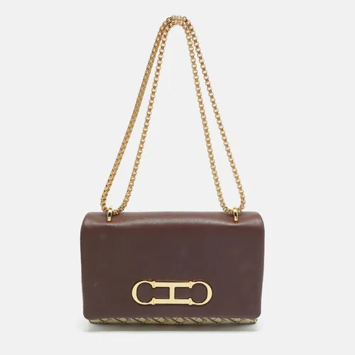 Carolina Herrera Initials Insignia