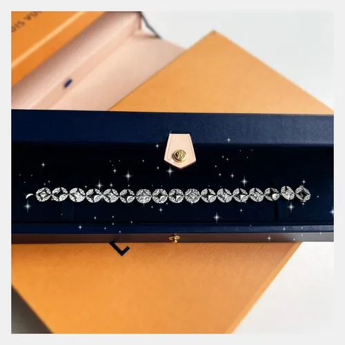 Louis Vuitton logo diamond bracelet in white gold