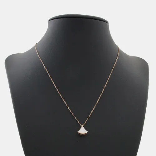 Bvlgari Divas' Dream Mini 18k Rose Gold Mother of Pearl Necklace