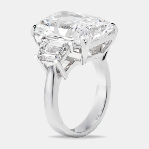 17.00 cts Radiant and Trapezoid 18k White Gold Lab Grown Diamonds Ring Size 54